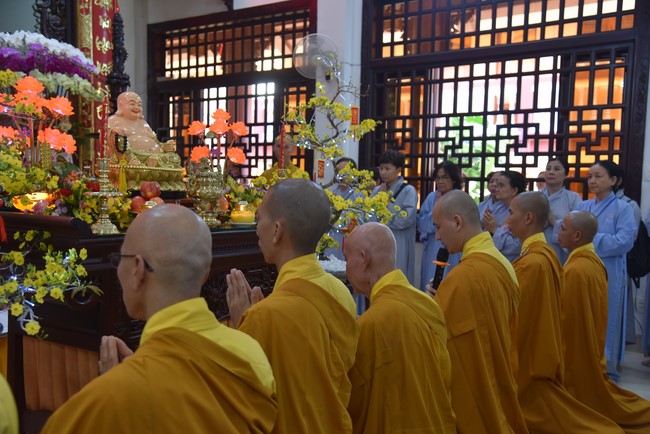 Hành hương thập tự đầu xuân Giáp Thìn