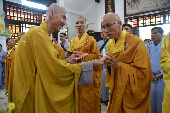 Hành hương thập tự đầu xuân Giáp Thìn