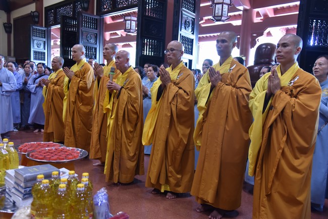 Hành hương thập tự đầu xuân Giáp Thìn