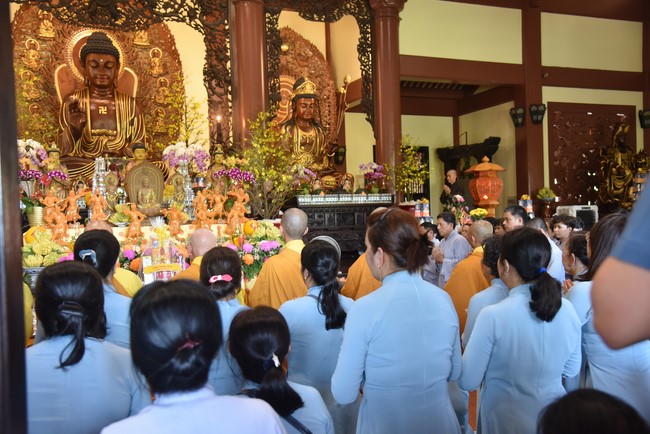 Hành hương thập tự đầu xuân Giáp Thìn