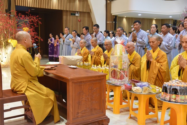 Hành hương thập tự đầu xuân Giáp Thìn
