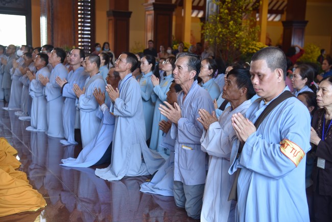 Hành hương thập tự đầu xuân Giáp Thìn