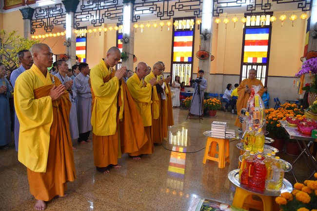 Hành hương thập tự đầu xuân Giáp Thìn