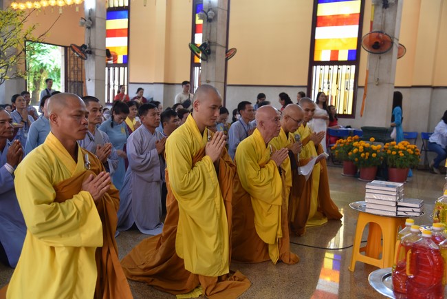 Hành hương thập tự đầu xuân Giáp Thìn