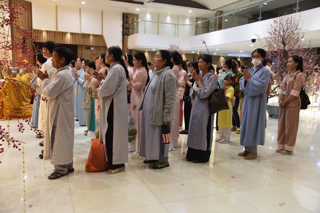 Hành hương thập tự đầu xuân Giáp Thìn