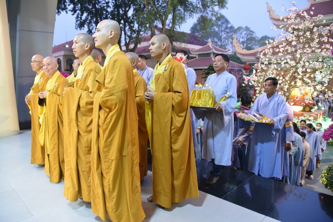 Hành hương thập tự đầu xuân Giáp Thìn