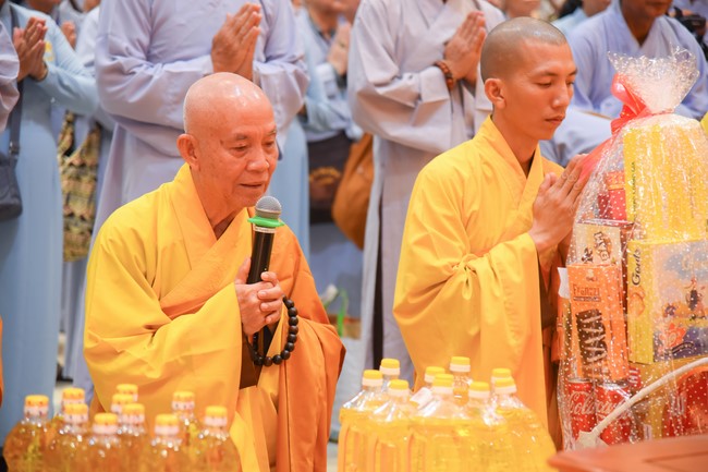 Hành hương thập tự đầu xuân Giáp Thìn