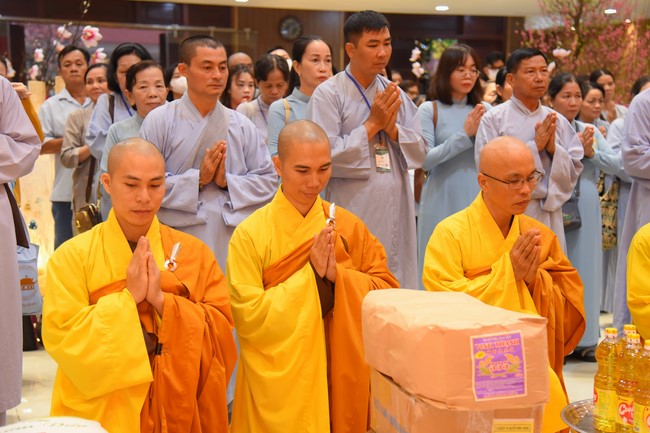 Hành hương thập tự đầu xuân Giáp Thìn