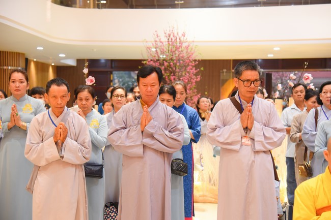 Hành hương thập tự đầu xuân Giáp Thìn