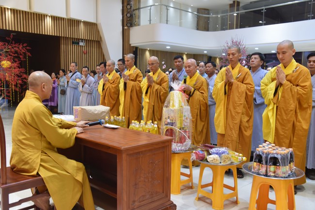 Hành hương thập tự đầu xuân Giáp Thìn