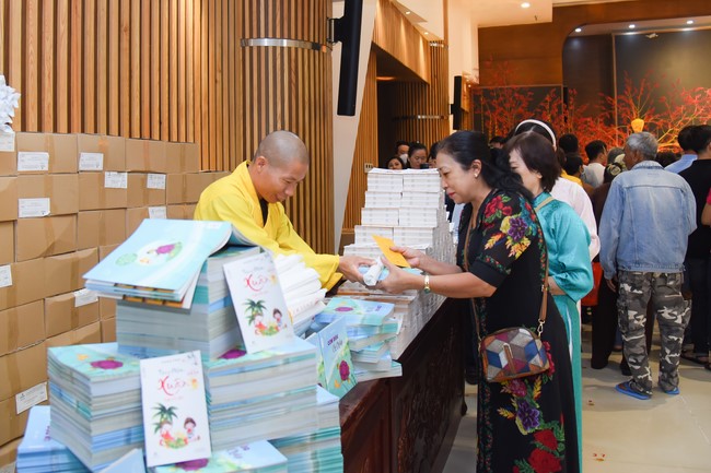 Hành hương thập tự đầu xuân Giáp Thìn