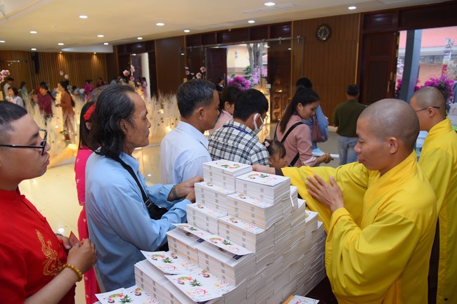 Hành hương thập tự đầu xuân Giáp Thìn