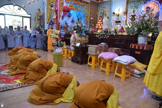 Hành hương thập tự đầu xuân Giáp Thìn
