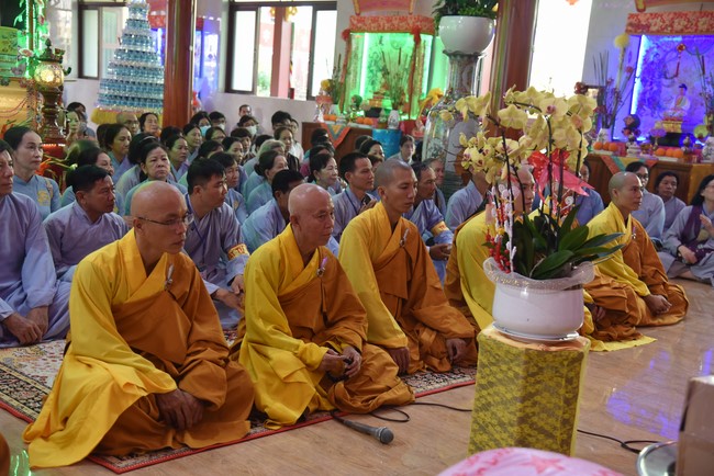 Hành hương thập tự đầu xuân Giáp Thìn