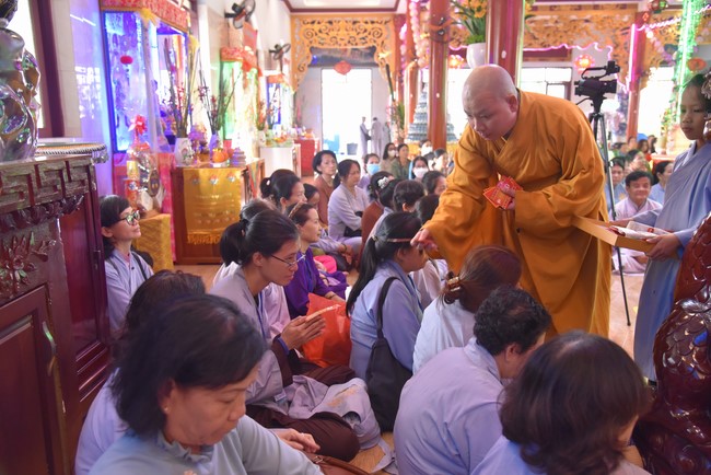 Hành hương thập tự đầu xuân Giáp Thìn