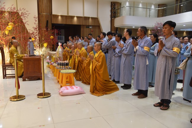 Hành hương thập tự đầu xuân Giáp Thìn