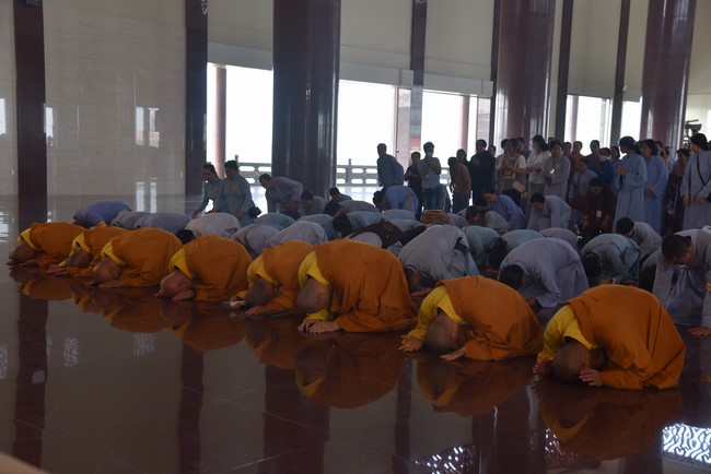 Hành hương thập tự đầu xuân Giáp Thìn