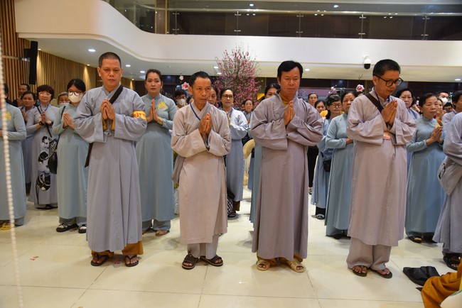 Hành hương thập tự đầu xuân Giáp Thìn