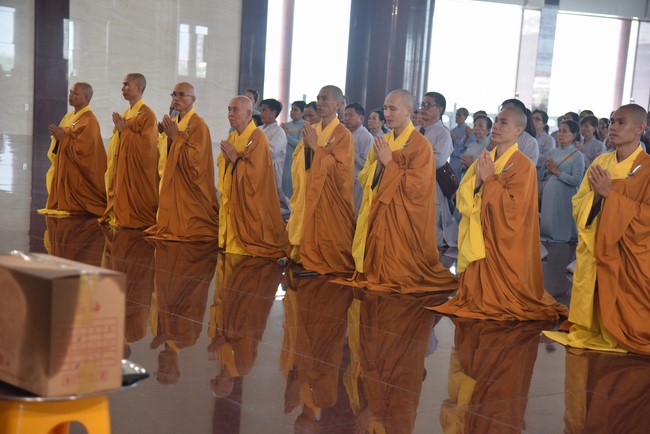Hành hương thập tự đầu xuân Giáp Thìn