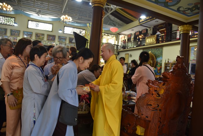 Hành hương thập tự đầu xuân Giáp Thìn