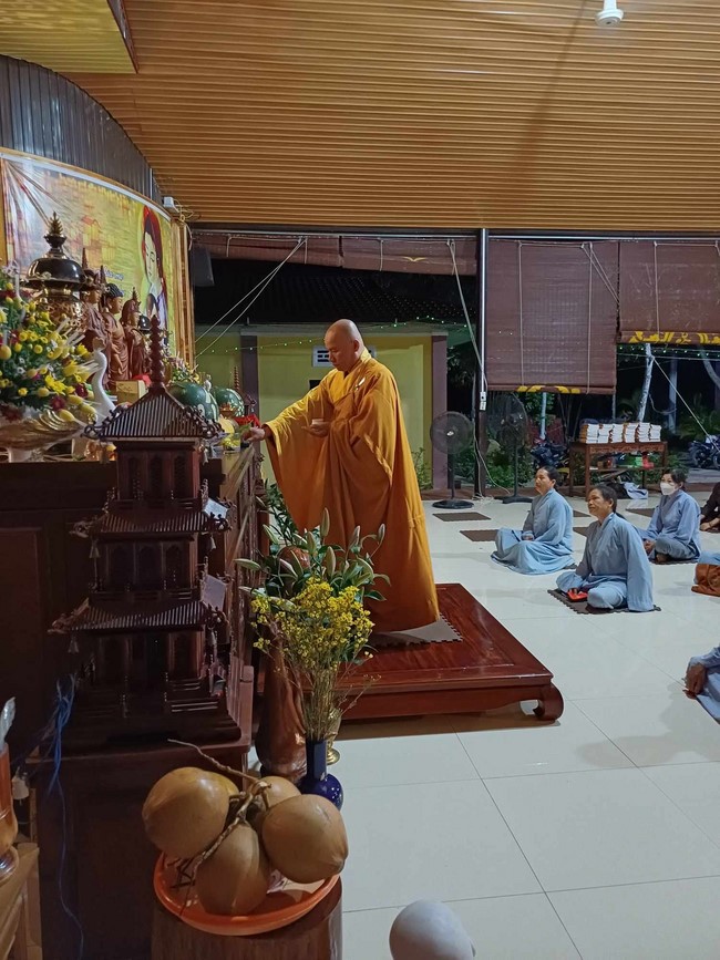 Chùa Suối Pháp – Tây Ninh: Chùm ảnh “Đón giao thừa và nhận Lộc lì xì đầu năm mới”