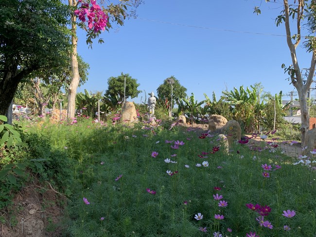 Chùa Suối Pháp – Tây Ninh: Chùm ảnh “Đón giao thừa và nhận Lộc lì xì đầu năm mới”
