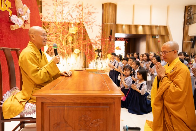 Series of photos on the 3rd day of Lunar New Year