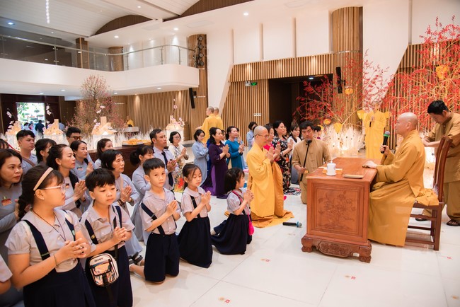 Series of photos on the 3rd day of Lunar New Year