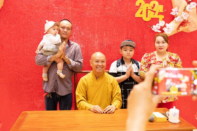 Series of photos on the 3rd day of Lunar New Year