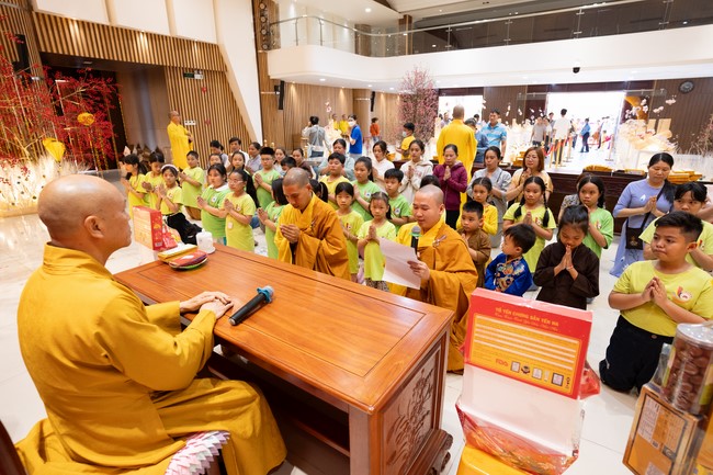 Series of photos on the 3rd day of Lunar New Year