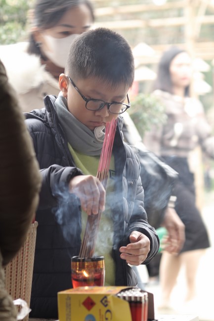 Chùa Giai Lam – Hà Tĩnh: Chùm ảnh “Đón giao thừa và nhận Lộc lì xì đầu năm mới”