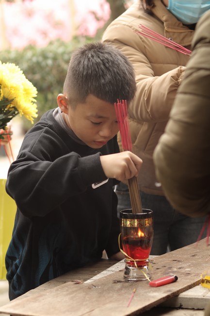 Chùa Giai Lam – Hà Tĩnh: Chùm ảnh “Đón giao thừa và nhận Lộc lì xì đầu năm mới”