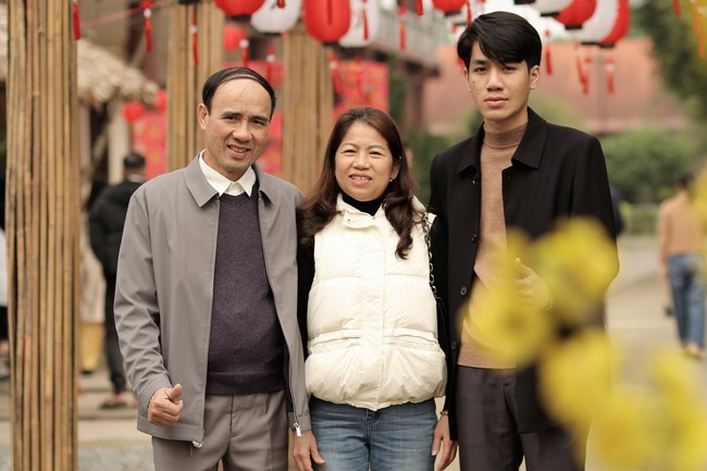 Chùa Giai Lam – Hà Tĩnh: Chùm ảnh “Đón giao thừa và nhận Lộc lì xì đầu năm mới”