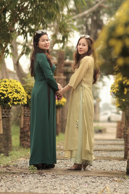 Chùa Giai Lam – Hà Tĩnh: Chùm ảnh “Đón giao thừa và nhận Lộc lì xì đầu năm mới”