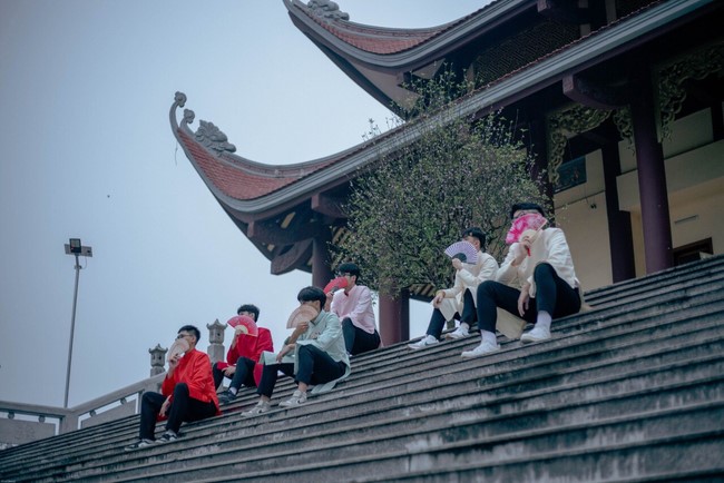 Chùa Giai Lam – Hà Tĩnh: Chùm ảnh “Đón giao thừa và nhận Lộc lì xì đầu năm mới”