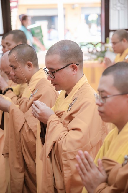 Viếng tang lễ cố Trưởng lão Hòa Thượng Thích Hiển Tu