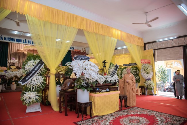 Viếng tang lễ cố Trưởng lão Hòa Thượng Thích Hiển Tu