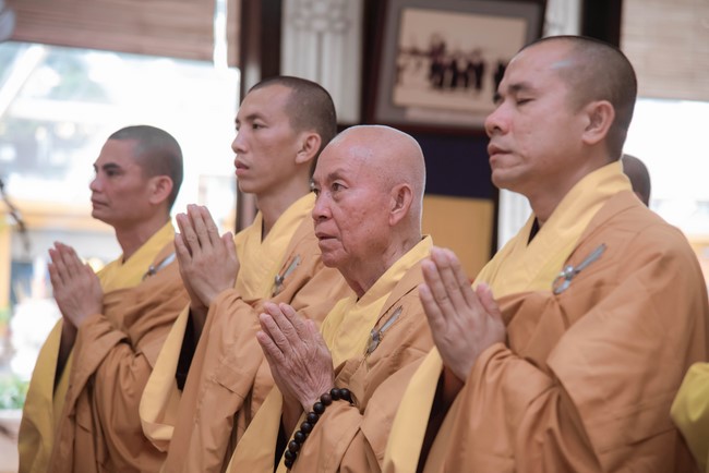 Viếng tang lễ cố Trưởng lão Hòa Thượng Thích Hiển Tu