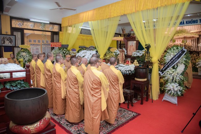 Viếng tang lễ cố Trưởng lão Hòa Thượng Thích Hiển Tu