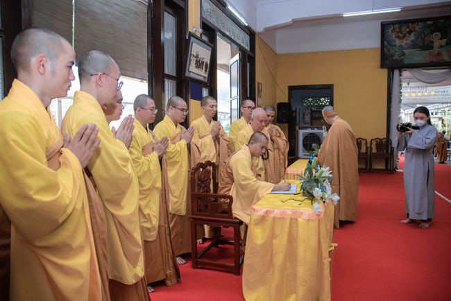 Viếng tang lễ cố Trưởng lão Hòa Thượng Thích Hiển Tu