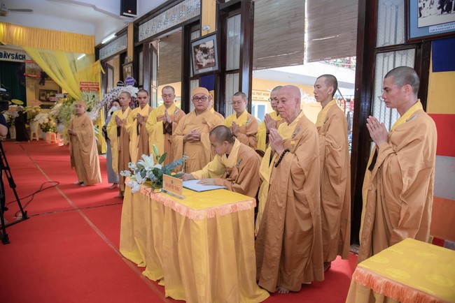 Viếng tang lễ cố Trưởng lão Hòa Thượng Thích Hiển Tu