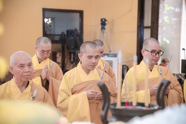 Viếng tang lễ cố Trưởng lão Hòa Thượng Thích Hiển Tu