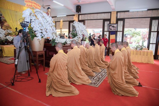 Viếng tang lễ cố Trưởng lão Hòa Thượng Thích Hiển Tu