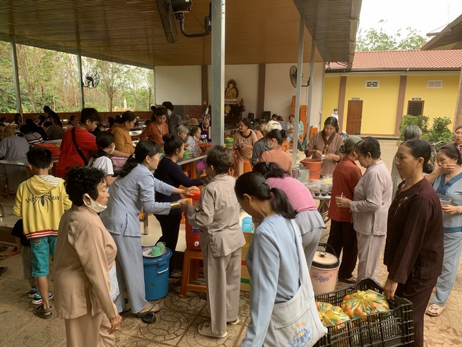 One-Day Peaceful Retreat in the ending of the Cat year at Suoi Phap Pagoda