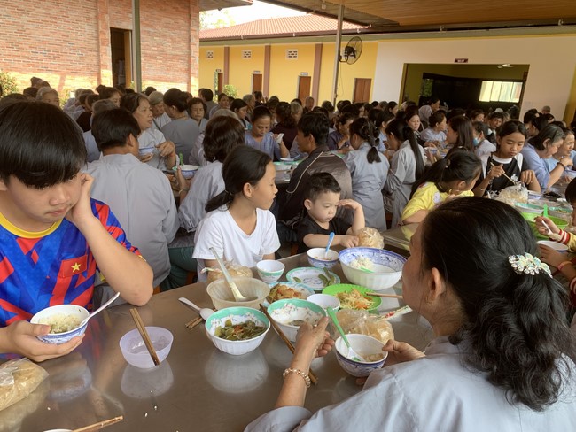 One-Day Peaceful Retreat in the ending of the Cat year at Suoi Phap Pagoda