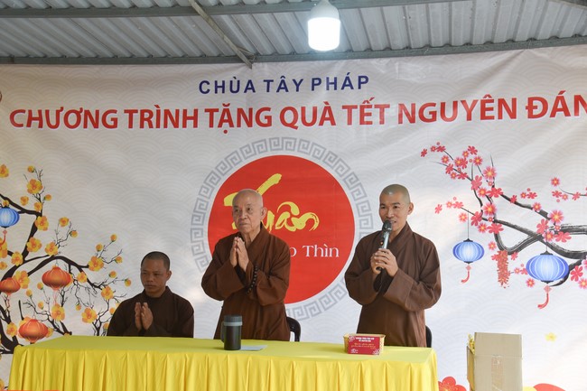 Tặng quà cho các gia đình có hoàn cảnh khó khăn tại chùa Tâm Pháp, chùa Pháp Hòa - Bình Phước, chùa Tây Pháp – Tây Ninh