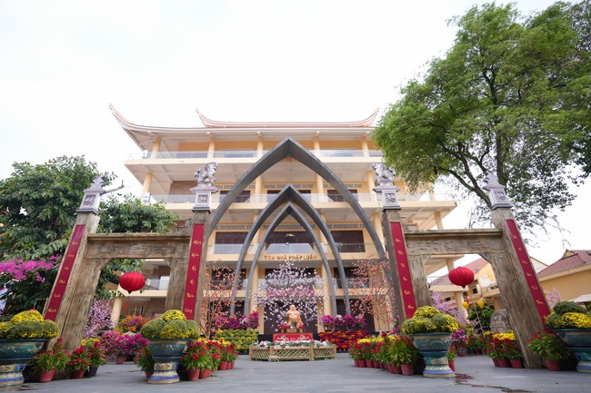 Hoàn tất mô hình đón xuân Giáp Thìn