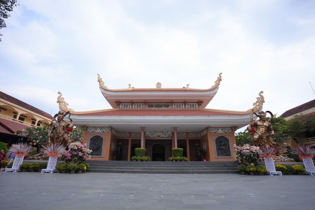 Hoàn tất mô hình đón xuân Giáp Thìn