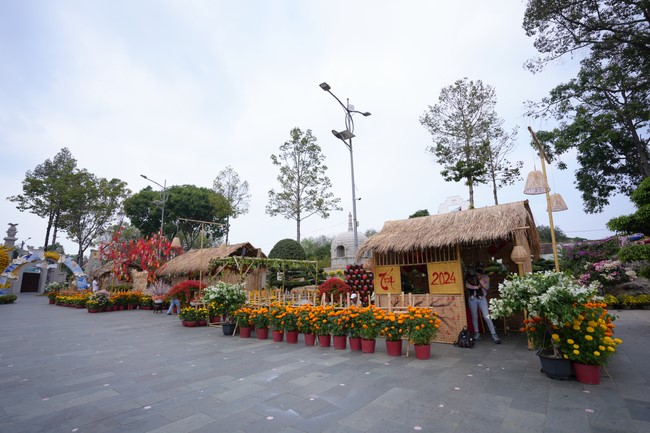 Hoàn tất mô hình đón xuân Giáp Thìn