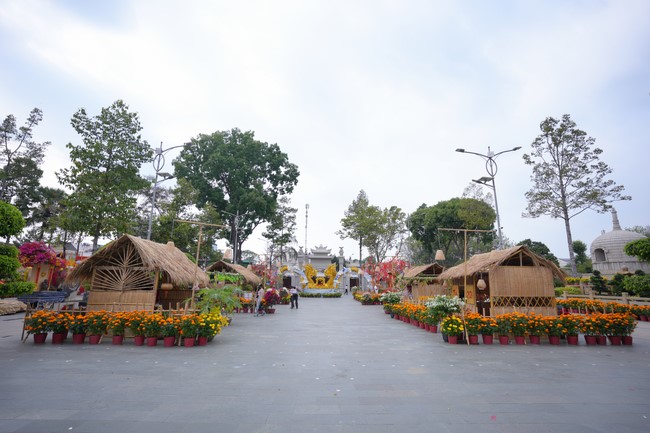 Hoàn tất mô hình đón xuân Giáp Thìn